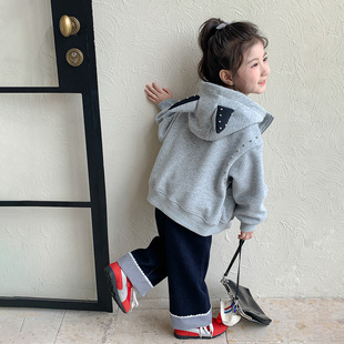 女童外套春秋季2025新款女宝宝洋气休闲连帽卫衣儿童秋装开衫上衣