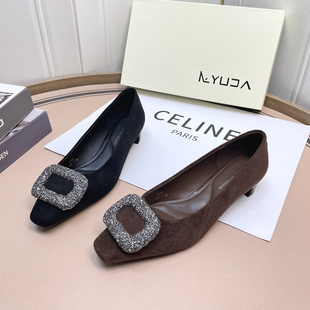 裕达rv方扣单鞋女低跟2026春季新款水钻法式浅口方头时尚绒面女鞋