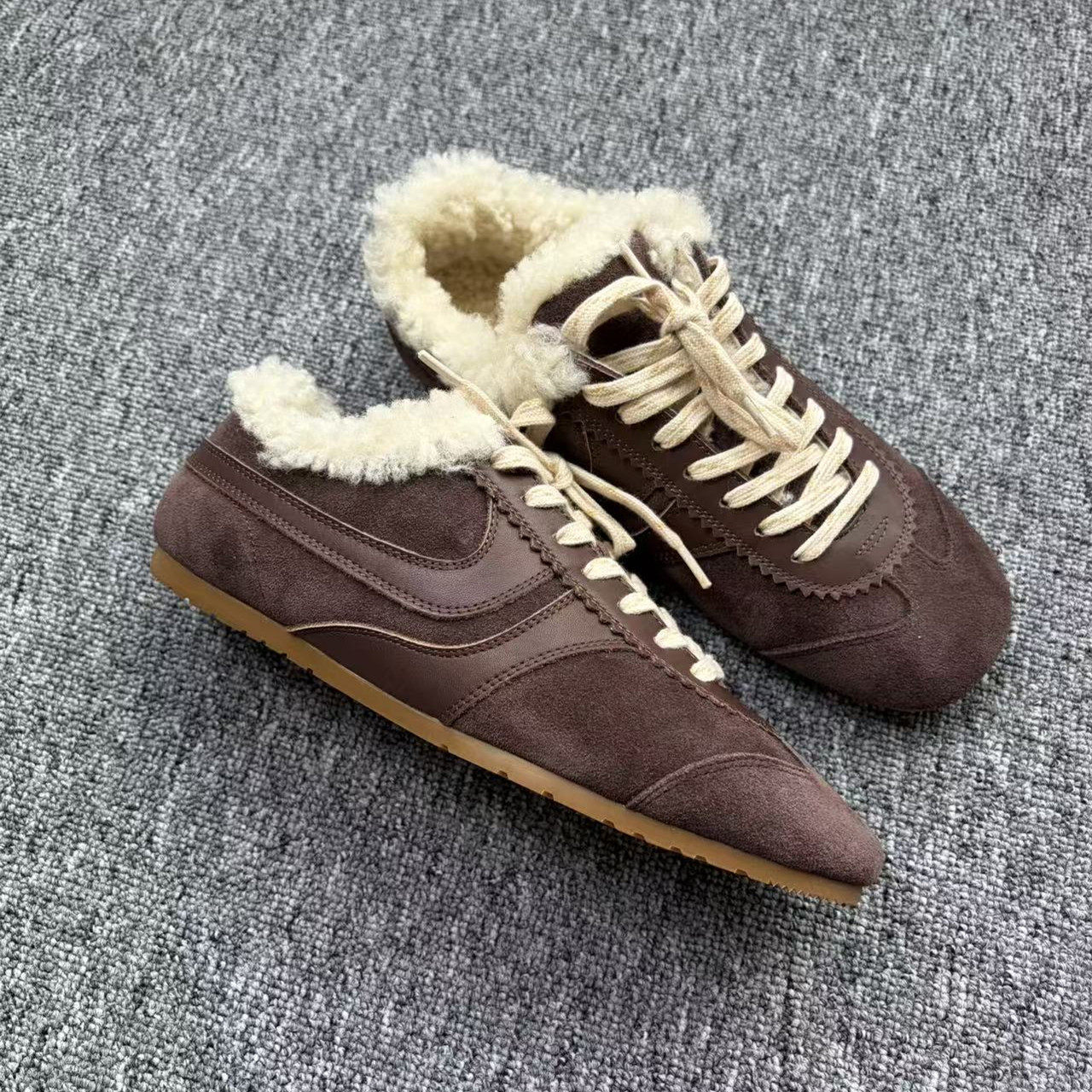 特价冬款新款毛毛德训鞋DVN真皮保暖棉鞋羊皮毛一体运动休闲板鞋,女鞋,时尚雪地靴,淘宝优惠券,粉丝福利购,淘宝优惠卷