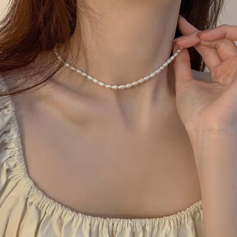 天然淡水珍珠项链女气质百搭强光素小米粒珍珠锁骨链轻奢颈链网红属于什么档次？