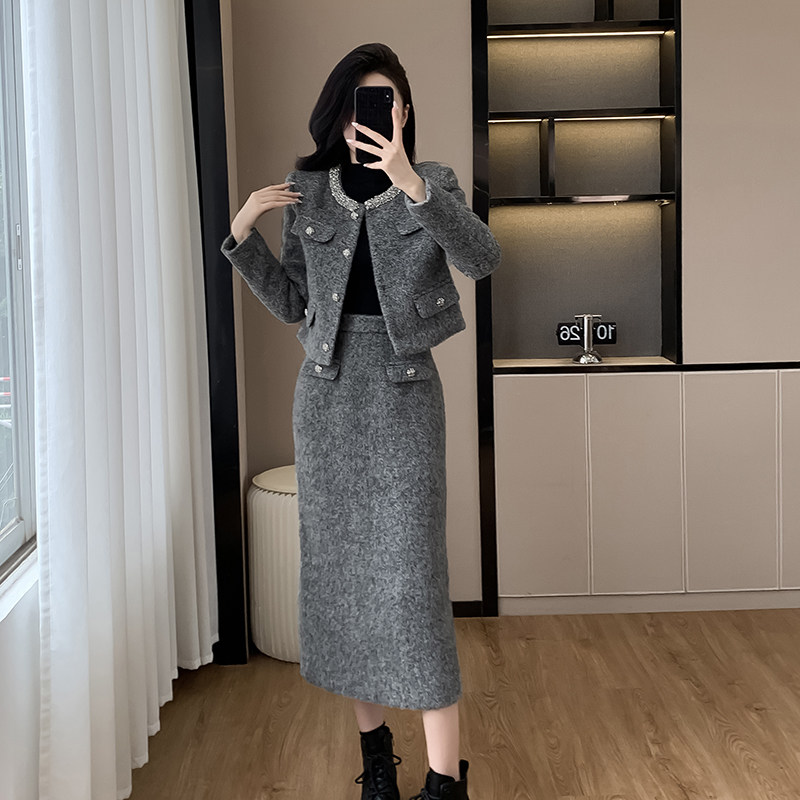 气质小香风羽绒毛呢套装女秋冬2025新款轻熟复古半身裙两件套,女装/女士精品,时尚套装,淘宝优惠券,粉丝福利购,淘宝优惠卷