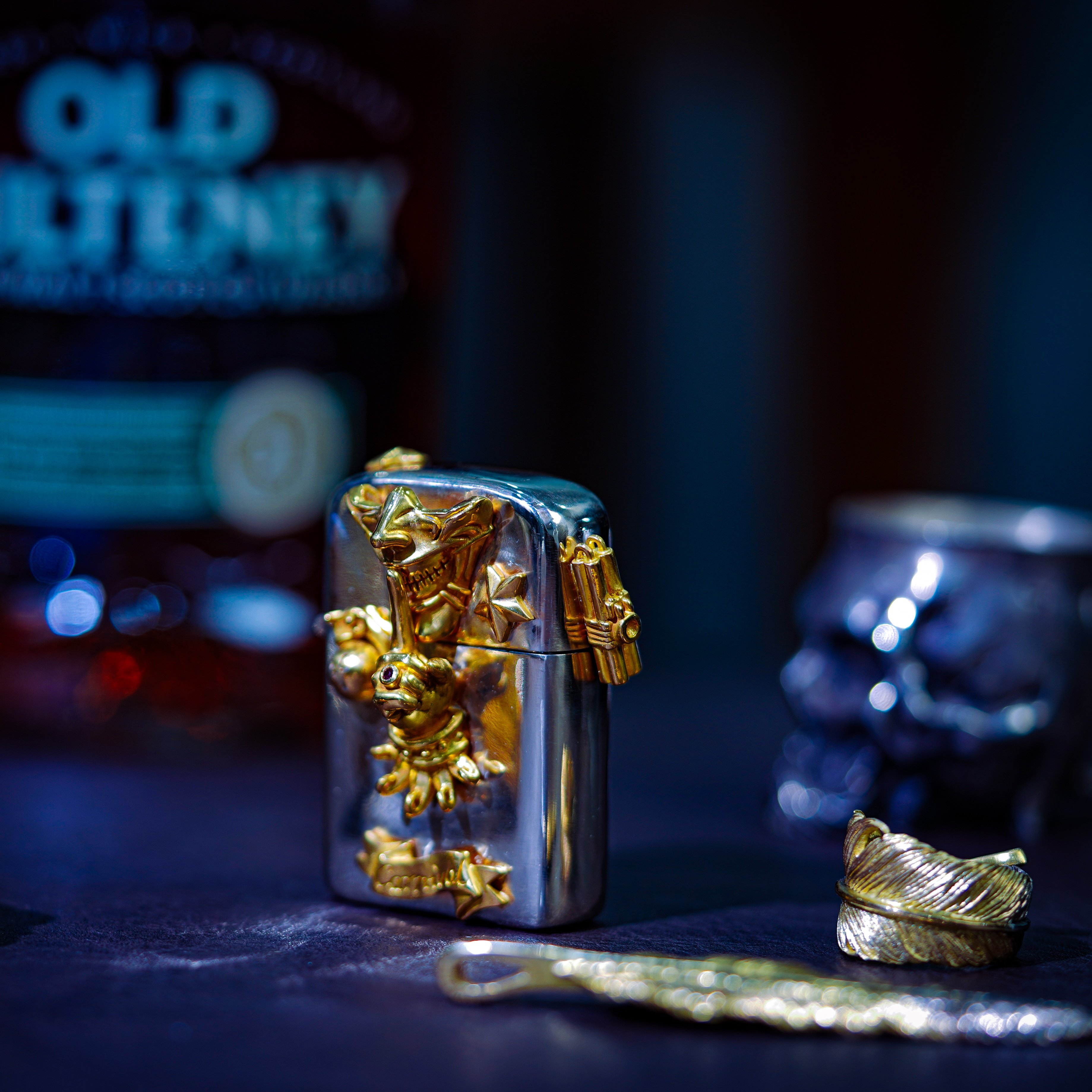 原创狂欢小丑白金镶足金火机壳