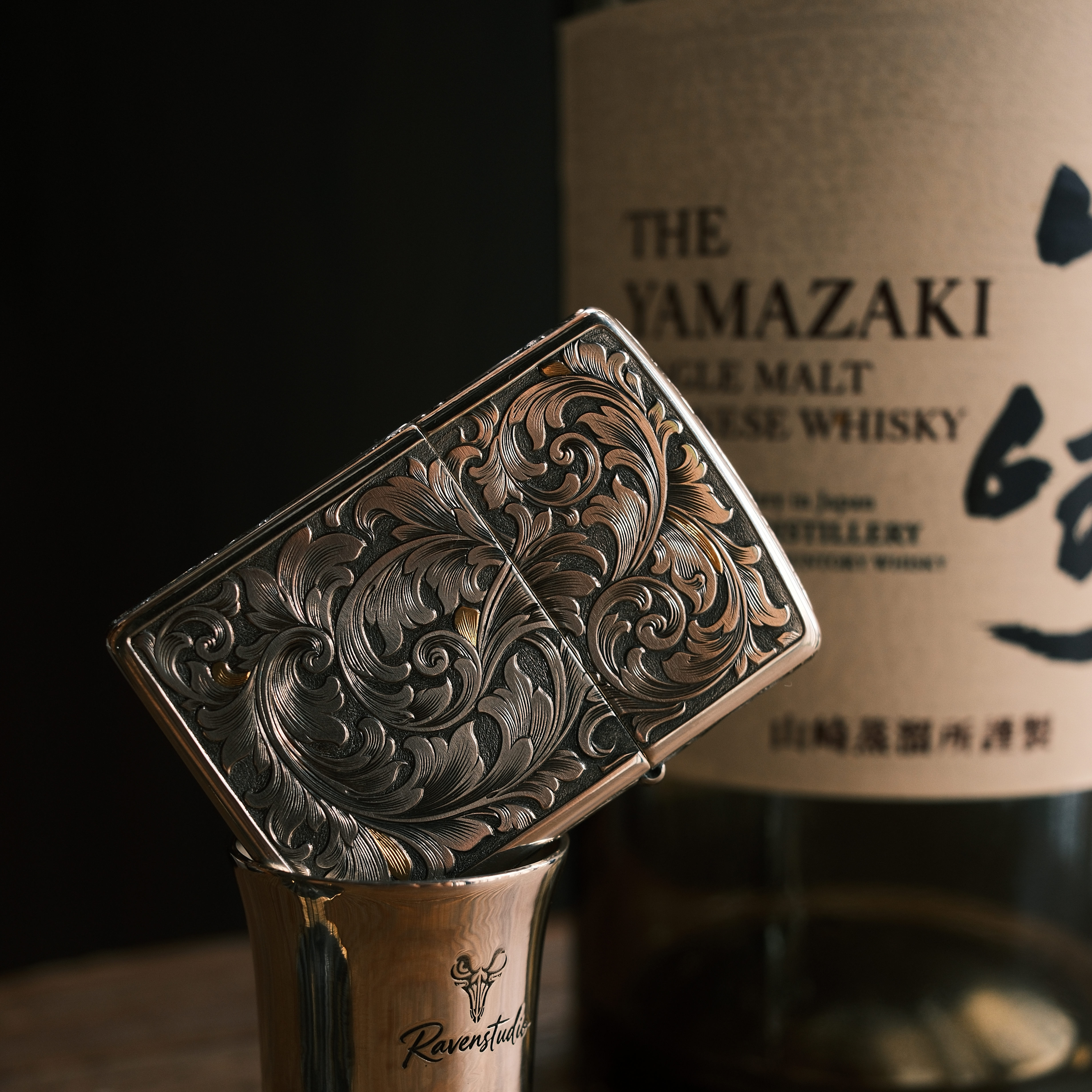 渡鸦工作室原创高定款手工纯银双面林赛雕金唐草纹ZIPPO打火机