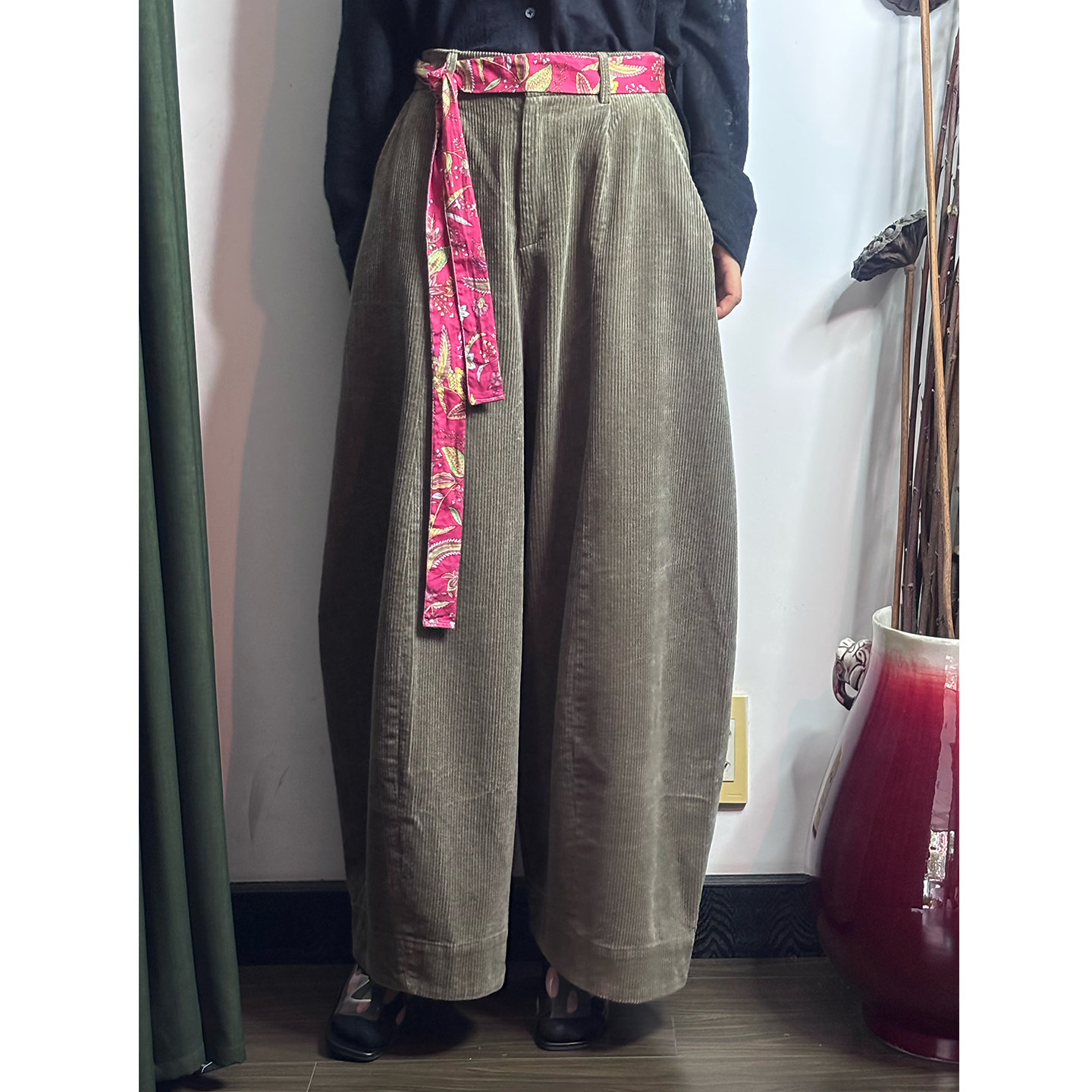 绣绣天蟹青色系带灯芯绒锥形长裤