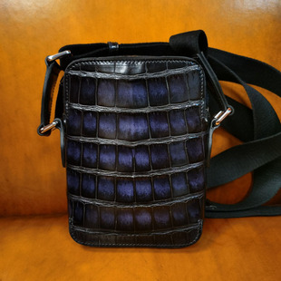 手机包斜挎小包包2026新款时尚真皮竖款擦色鳄鱼皮迷你单肩包
