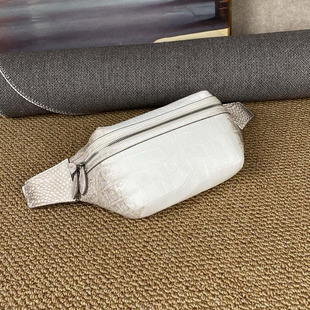 喜马拉雅白尼罗鳄鳄鱼皮胸包休闲单肩包小背包斜挎包男士 腰包 新款