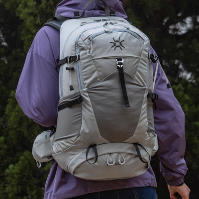 杉木山装户外登山包女背包男轻便运动双肩33升女徒步旅行悬浮背负