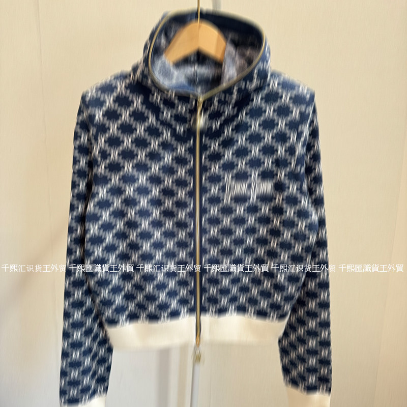 巨巨巨推荐！！真的好有型～羊毛提花连帽短款针织开衫外套秋冬女