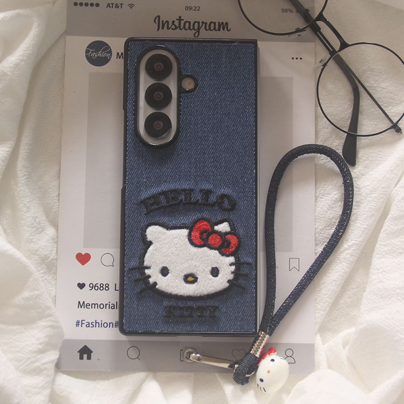 适用Galaxy三星ZFold7手机壳韩风ins牛仔布刺绣卡通KT猫ZFold5保护套手链W24个性zfold6双层zfold3套fold4女