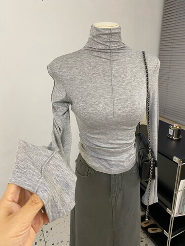 长袖简约基础款高领修身T恤女薄