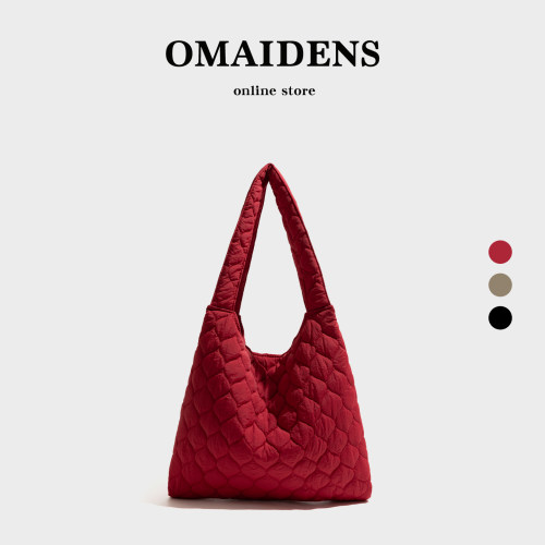 韩系绗缝红色棉服女包2025年新款