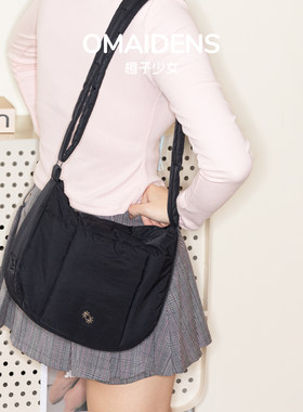橙子少女黑色大容量小方斜挎包