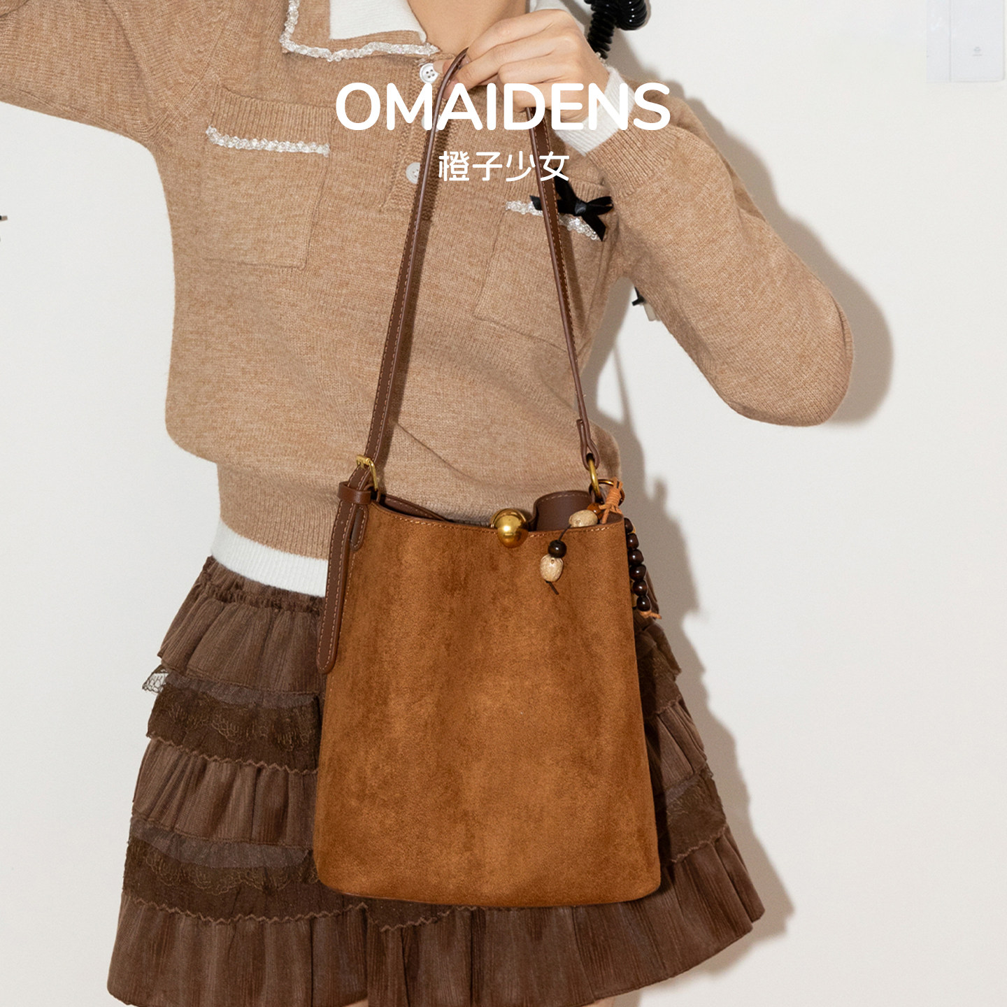 橙子少女复古绒面水桶包女2025新款百搭通勤麂皮托特包单肩斜挎包,箱包皮具/热销女包/男包,水桶包,淘宝优惠券,粉丝福利购,淘宝优惠卷