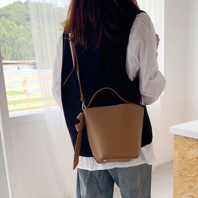 taobao agent Demi-season capacious brand polyurethane one-shoulder bag, bucket, shoulder bag, Korean style