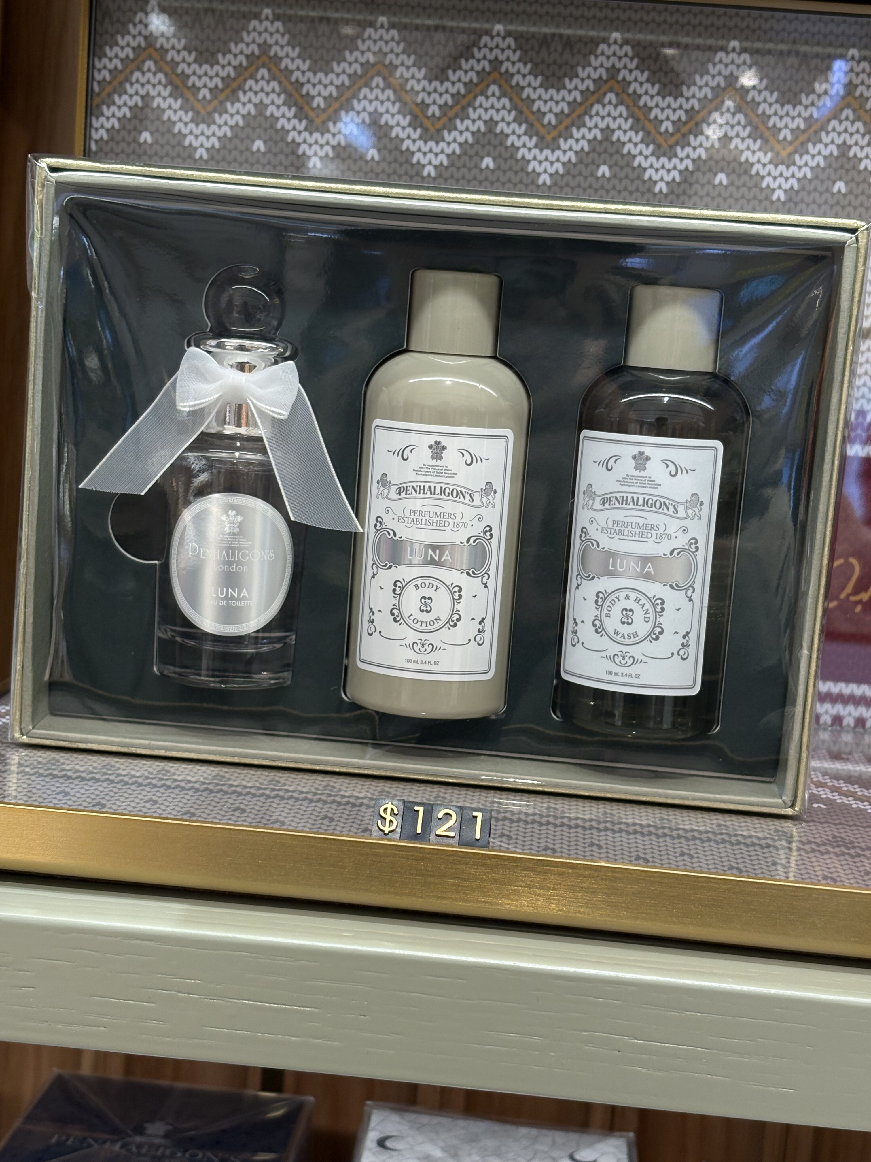 潘海利根25年圣诞限量礼盒月亮女神香水30ML+身体乳沐浴露三件套