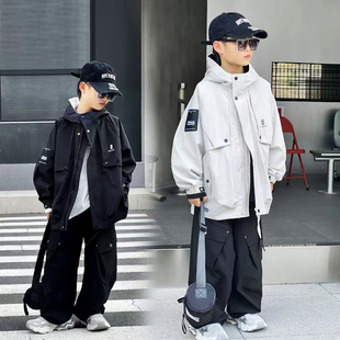 2025男童秋季 户外冲锋衣中大童连帽外套6001 新款