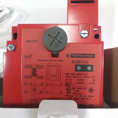 施耐德限位开关XCSE7312 XCSE7512 XCSE5312全新原装正品现货议价