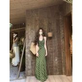夏季 复古清新绿格纹吊带连衣裙女装 新款 温柔气质收腰显瘦露背长裙