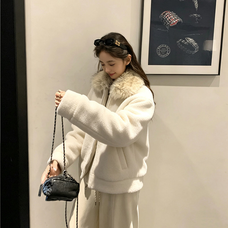 定染毛领小颗粒羊羔毛外套女秋冬季新款皮毛一体加厚短款羽绒棉服