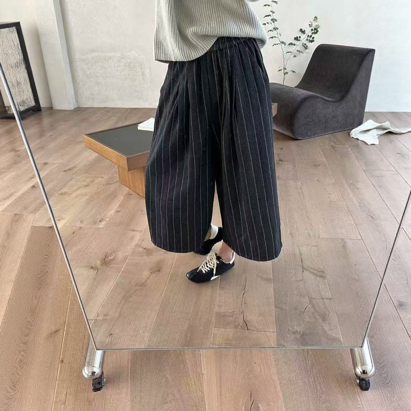 东大门2025秋季新品韩版宽松显瘦百搭休闲松紧腰条纹阔腿八分裤女