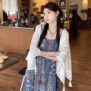 新款纯色镂空外搭披肩女装饰披风斗篷穿搭外搭斗篷民族风百搭女