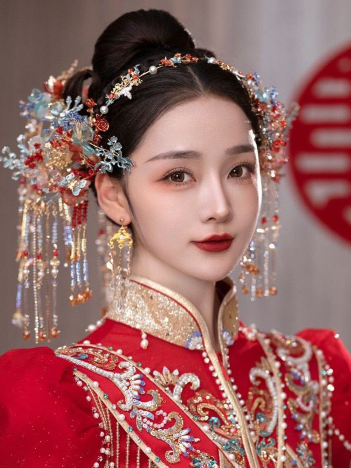 中式新娘大气凤冠流苏发饰复古宫廷新娘结婚秀禾明制汉服金色头饰