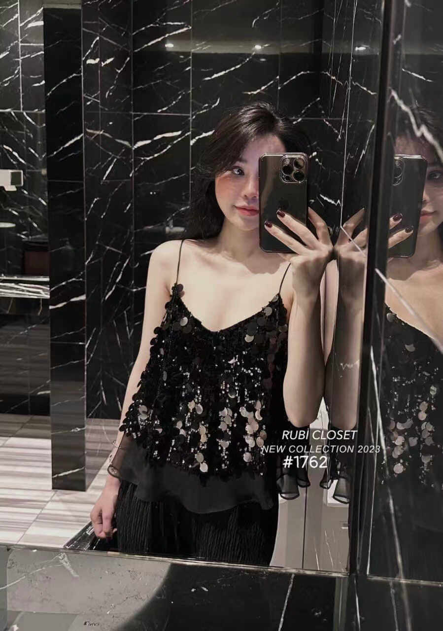 时尚甜辣性感V领宽松显瘦闪闪亮片吊带背心女外穿休闲洋气上衣夏