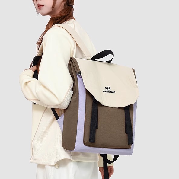 AZN新品户外轻便登山双肩包背包