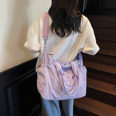 AZN新品大容量单肩斜挎包潮挎包