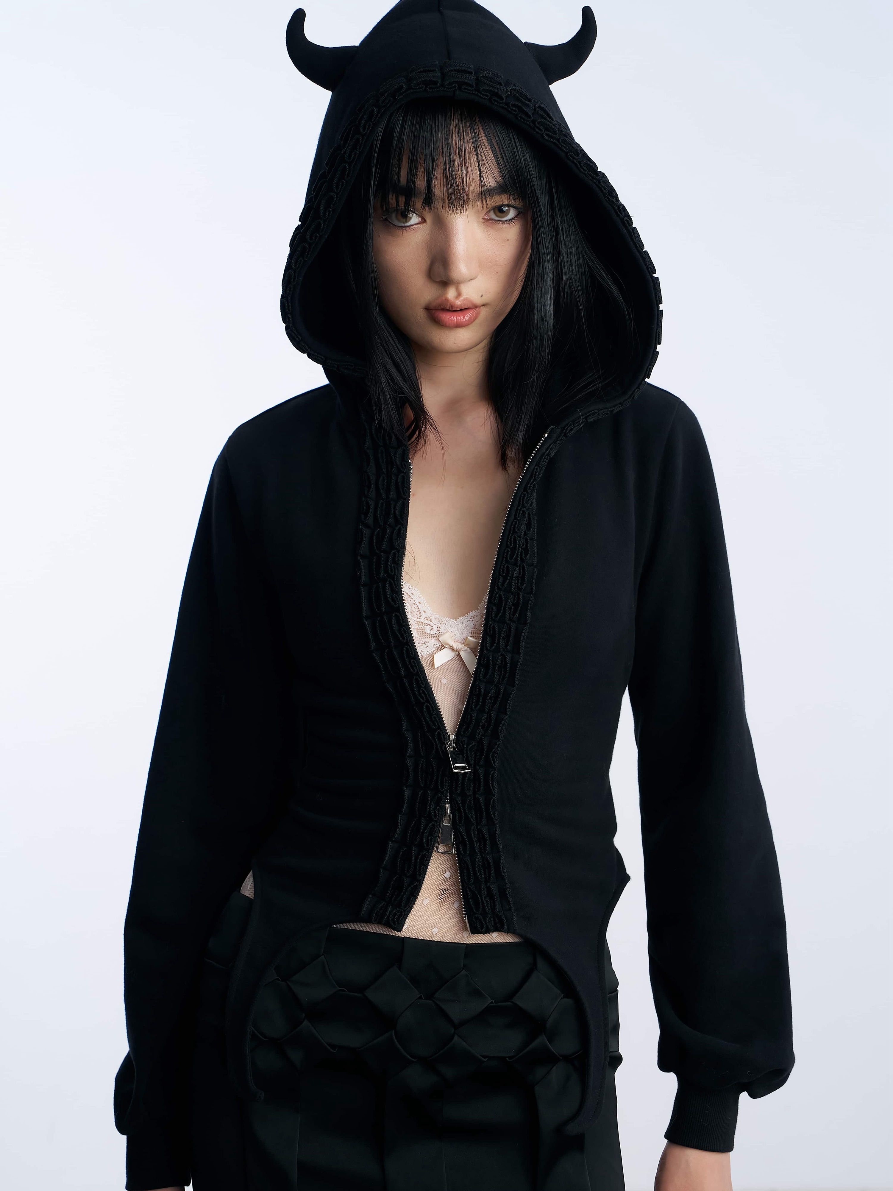 Nodress魔鬼角收腰卫衣外套