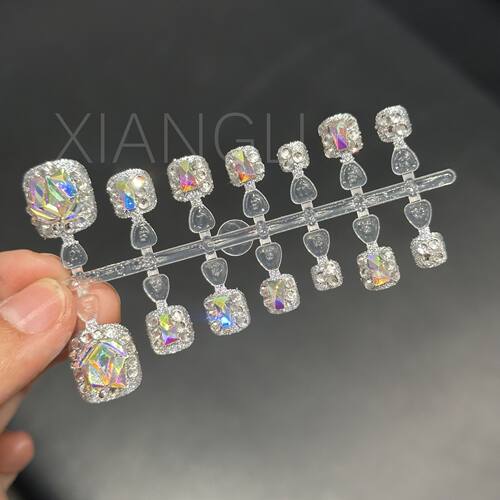 极闪满钻极光短款穿戴甲
