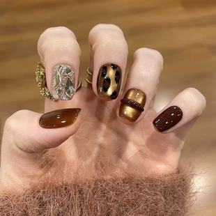 G120秋冬款复古豹纹小红书爆款穿戴甲猫眼高级百搭显白美甲可拆卸