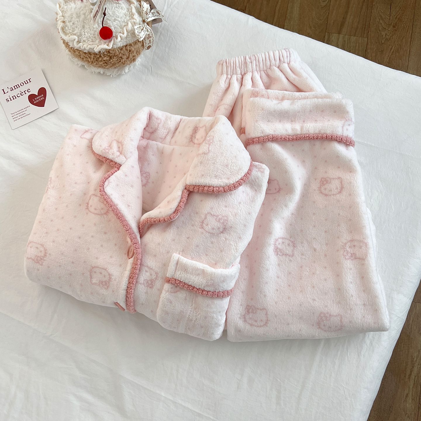 秋冬珊瑚绒加绒kitty猫睡衣女款