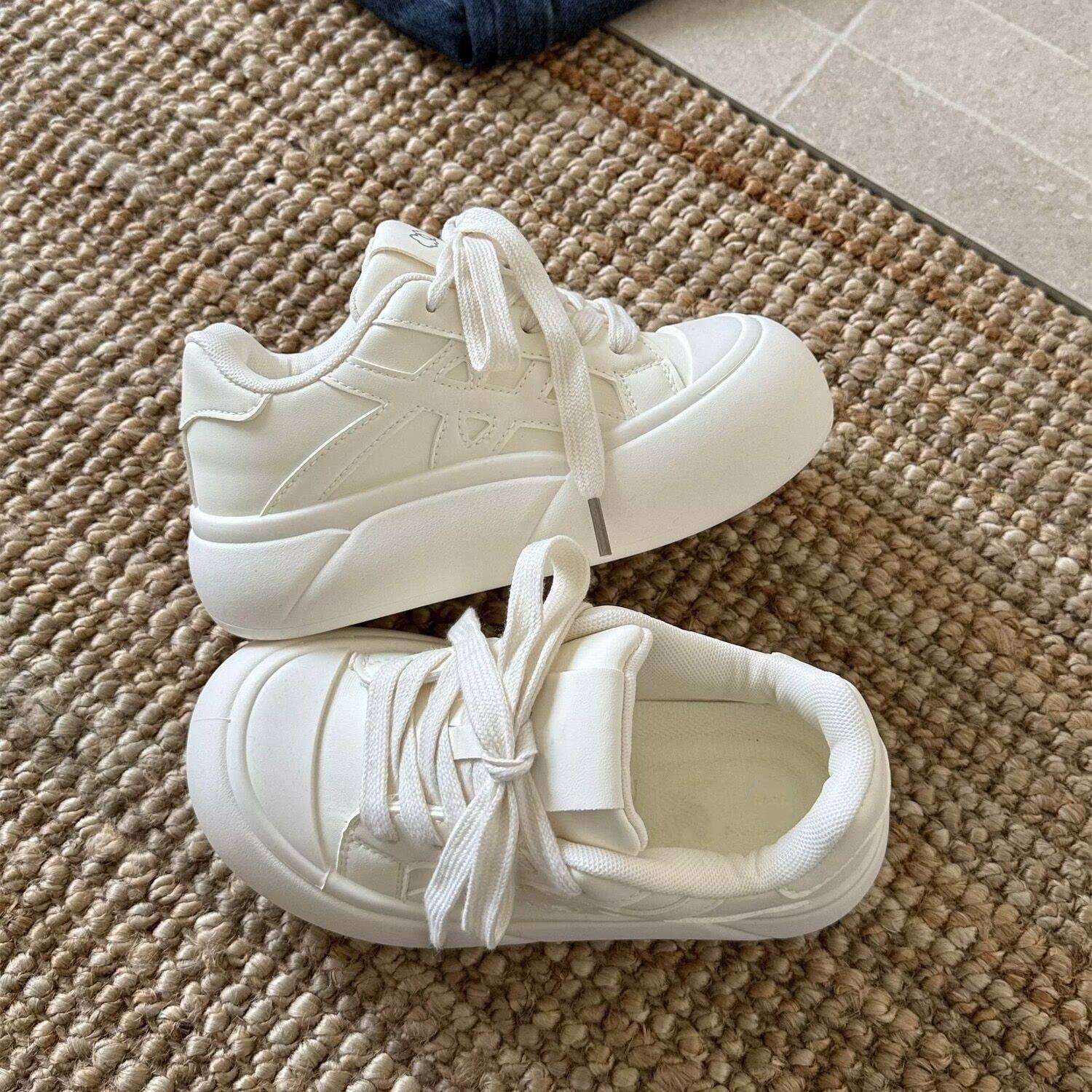 韩系厚底板鞋子女款2026春季新款小白鞋ins潮百搭休闲运动面包鞋