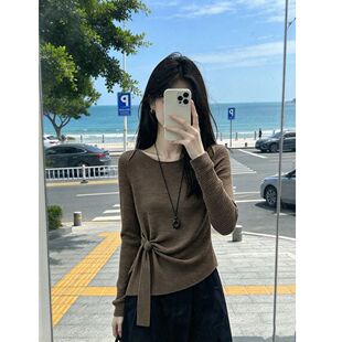 简约风修身女款条纹不规则长袖T恤2026设计感超流行穿搭秋装上衣