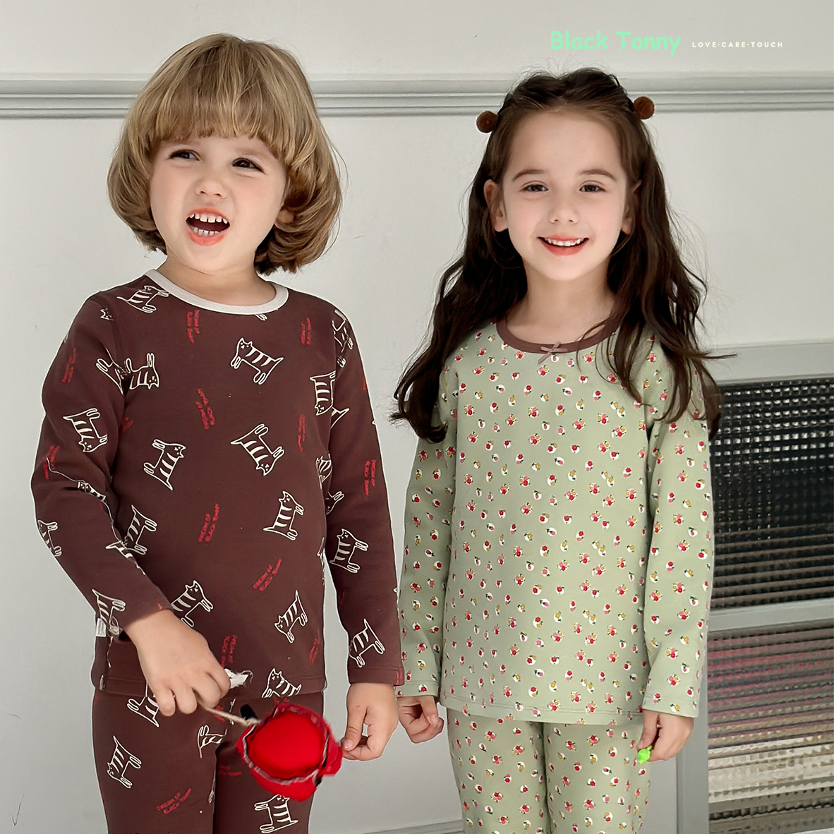 小黑托昵双层保暖内衣套装