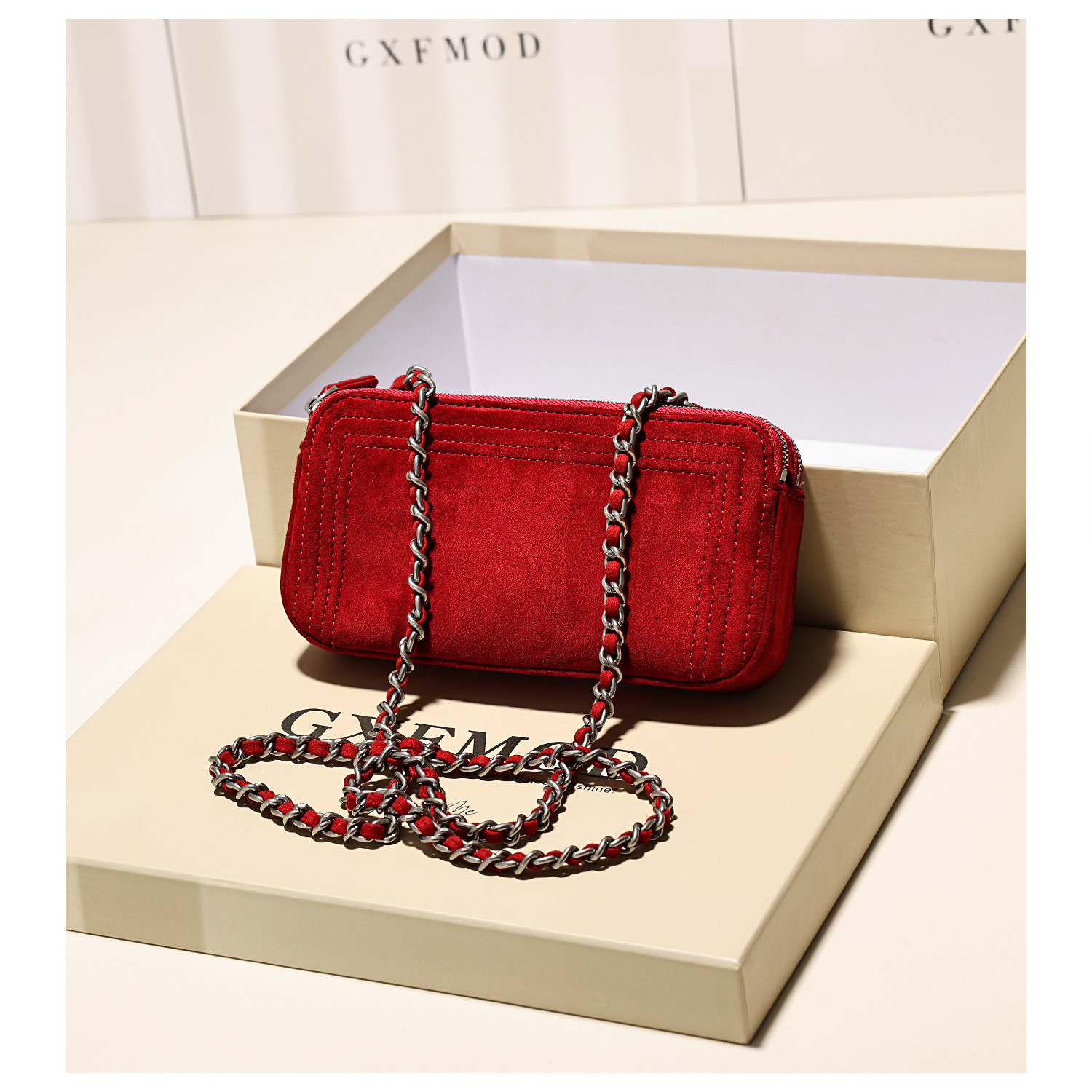 GXFMOD小众设计感时尚麂皮绒红色小方包女2025新款复古简约斜挎包