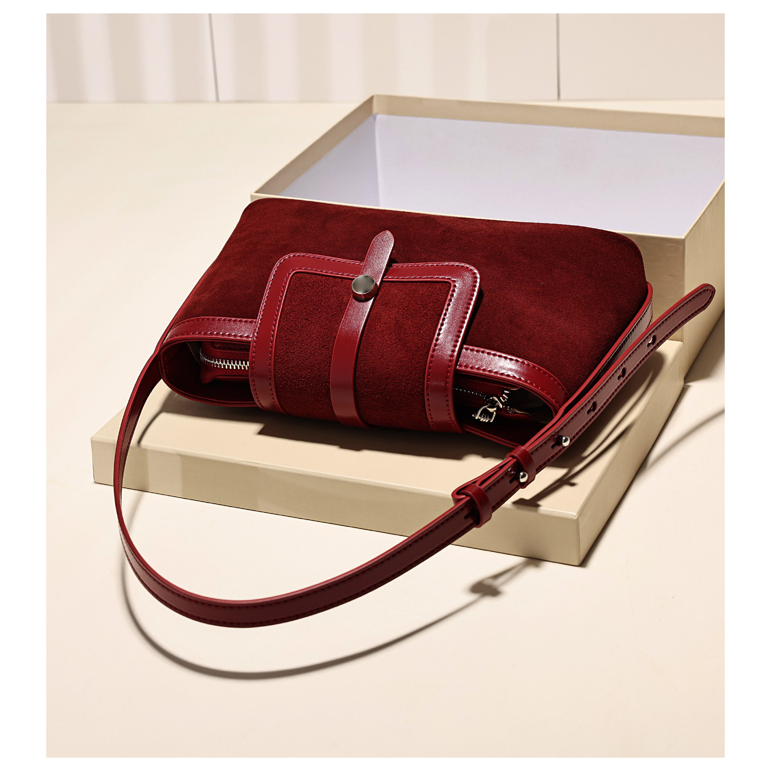 GXFMOD小众高级感轻奢麂皮绒腋下包女2025早秋新款气质单肩斜挎包,箱包皮具/热销女包/男包,腋下包,淘宝优惠券,粉丝福利购,淘宝优惠卷