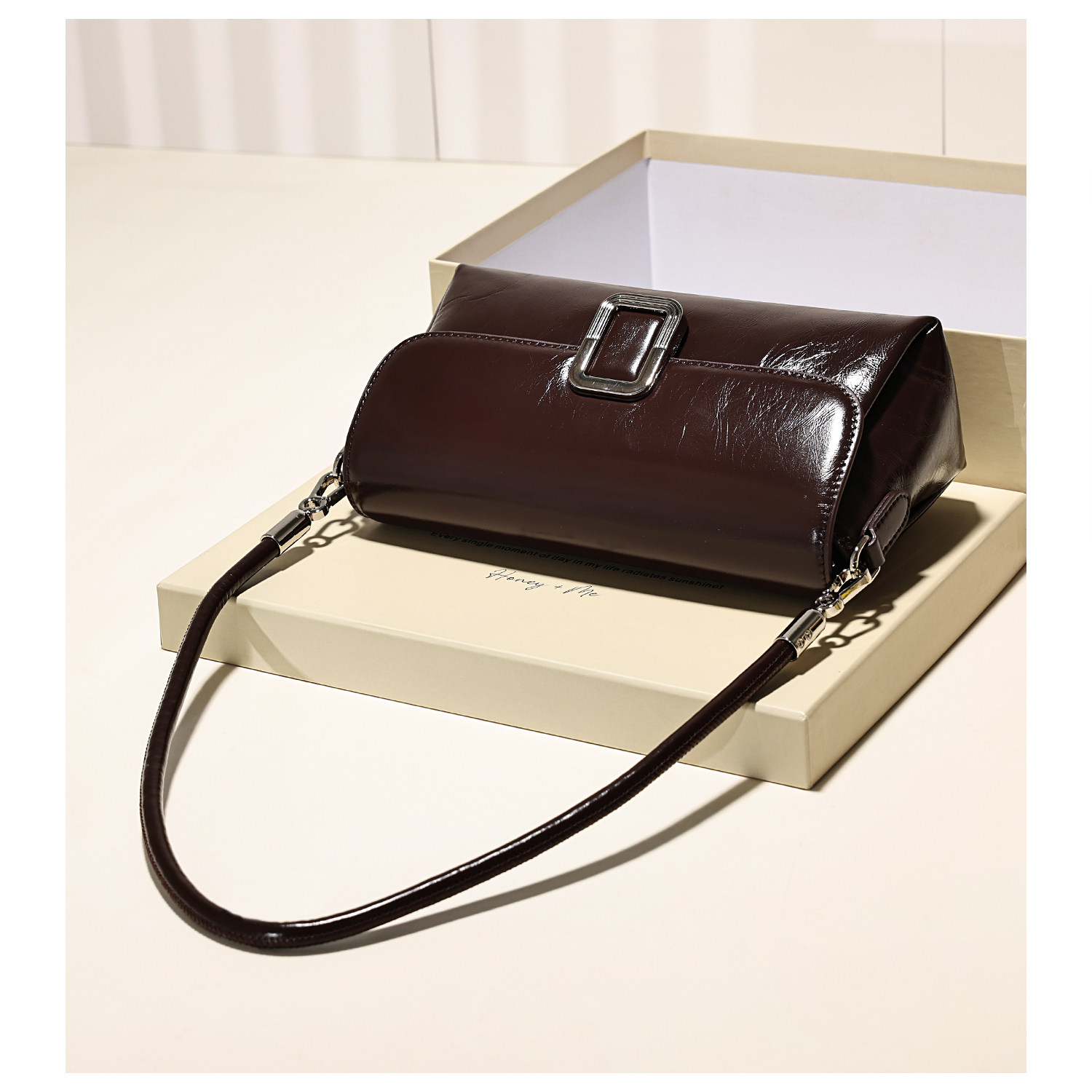 GXFMOD小众设计真皮通勤法棍包2025早秋油蜡皮腋下包单肩斜挎女包,箱包皮具/热销女包/男包,腋下包,淘宝优惠券,粉丝福利购,淘宝优惠卷