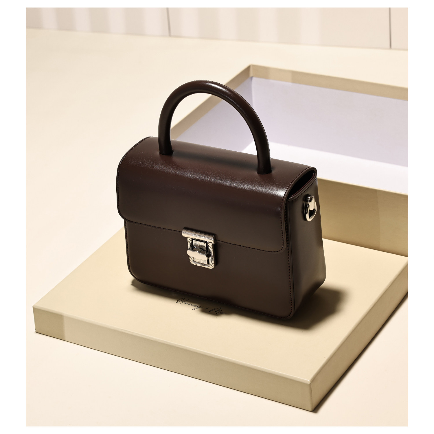 GXFMOD小众品牌2026新款真皮气质时尚高级手提包女春季复古斜挎包