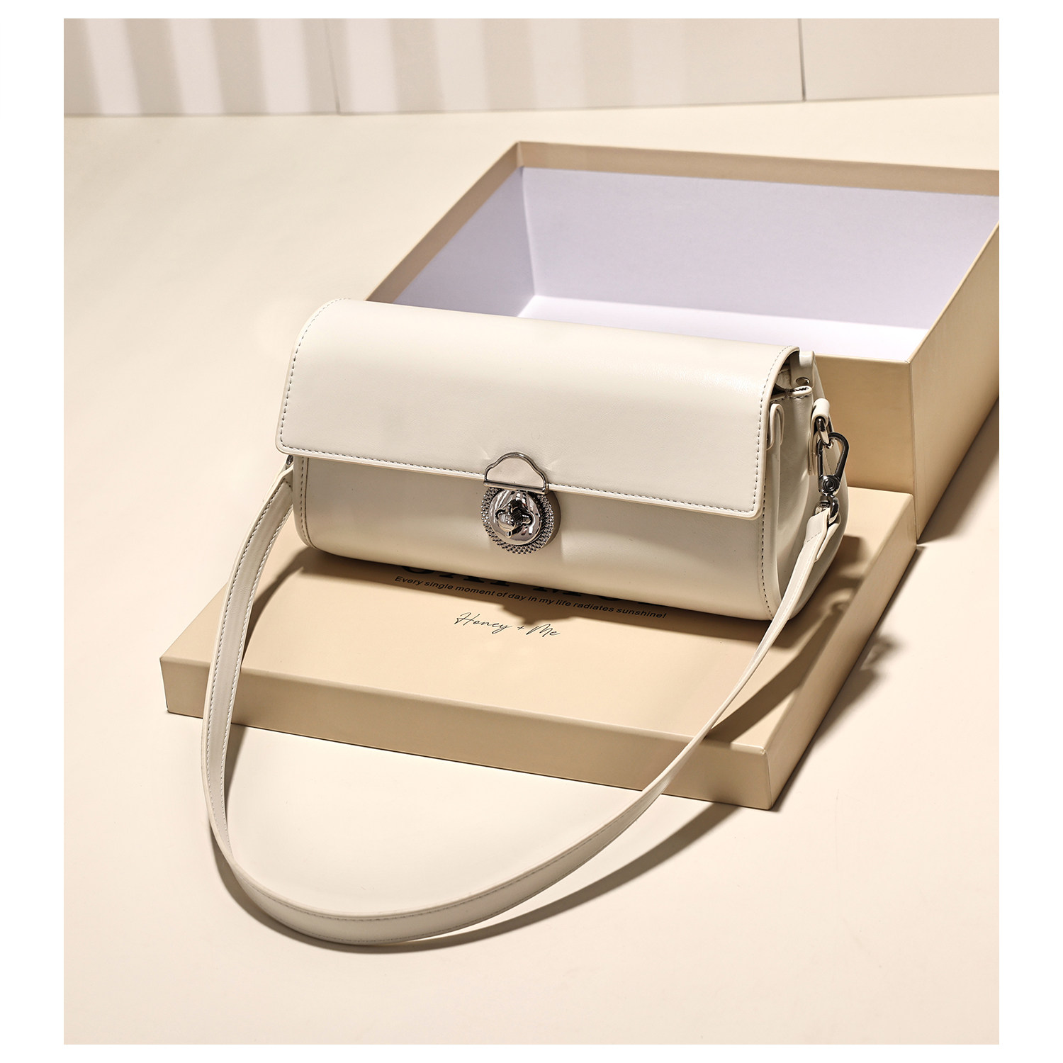 GXFMOD新款法式腋下包2025春夏流行通勤包包单肩斜挎女复古法棍包,箱包皮具/热销女包/男包,腋下包,淘宝优惠券,粉丝福利购,淘宝优惠卷