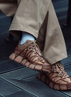 中国李宁巴黎时装周走秀款跑鞋MIX ACE男子创新跑步概念鞋ARAR001