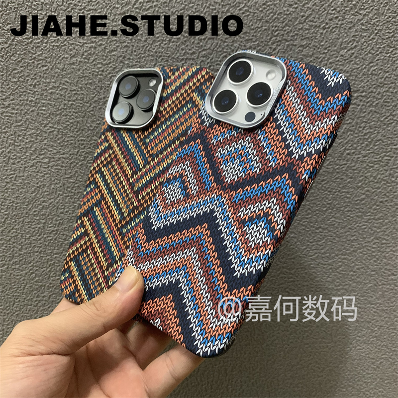 曼陀罗图腾曼达拉编织纹碳纤维纹理PC材质适用iPhone16proMax手机壳磁吸苹果15proMax硬壳13浮雕14保护壳轻奢