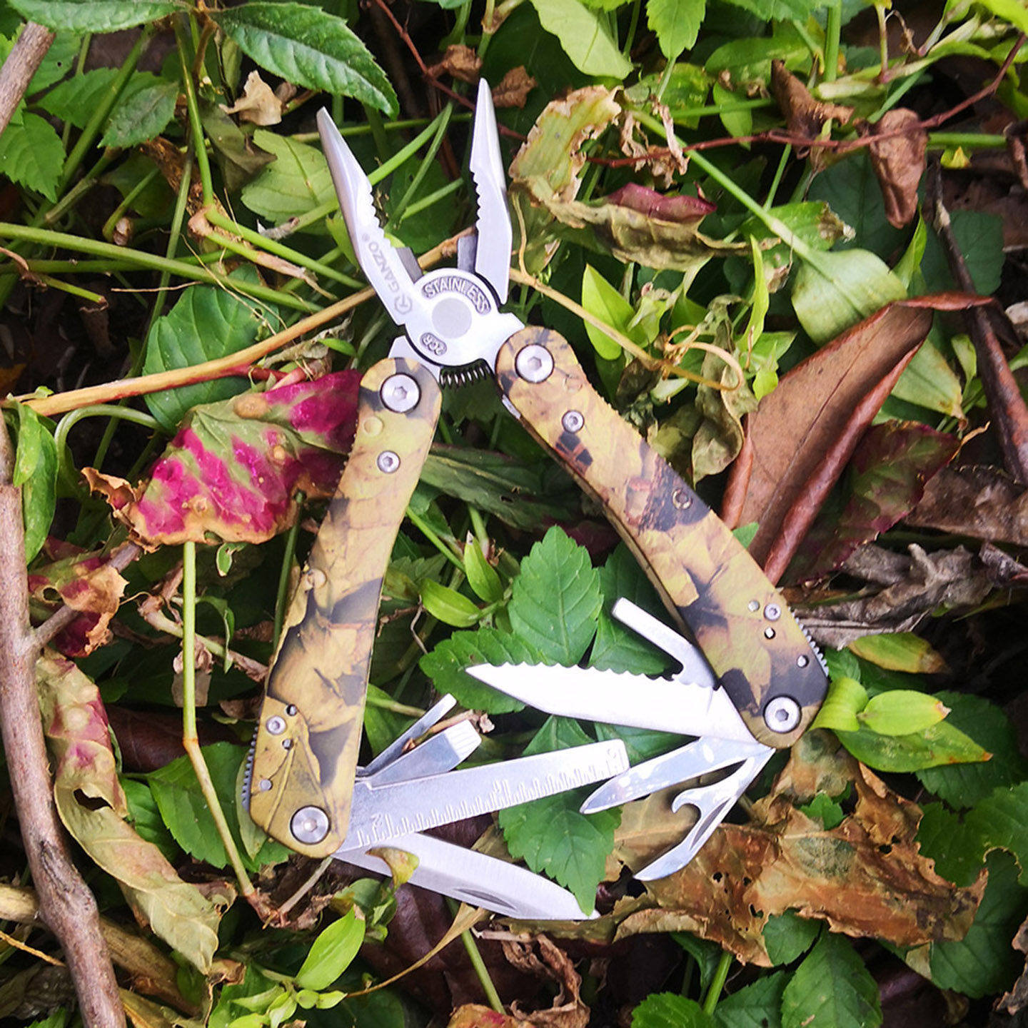 户外折叠刀多功能工具钳