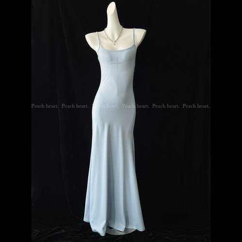 气质包臀辣妹吊带连衣裙