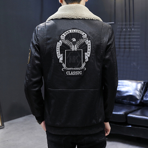 加绒皮衣青年个性徽章机车服帅气皮夹克外套男 PY1806-P130图片 加绒皮衣青年个性徽章机车服帅气皮夹克外套男 PY1806-P130图片