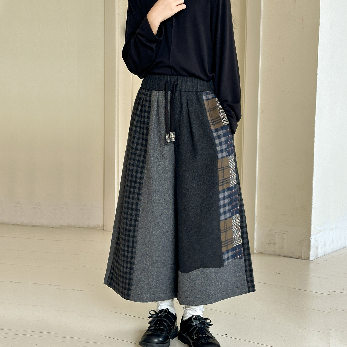 女童裤子秋冬款2025新款儿童初中生毛呢拼接裙裤女大童加绒阔腿裤