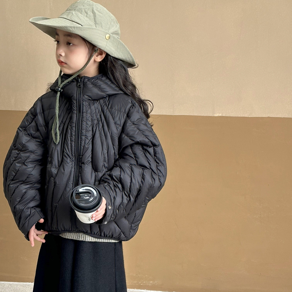 女童连帽羽绒服轻薄白鸭绒外套
