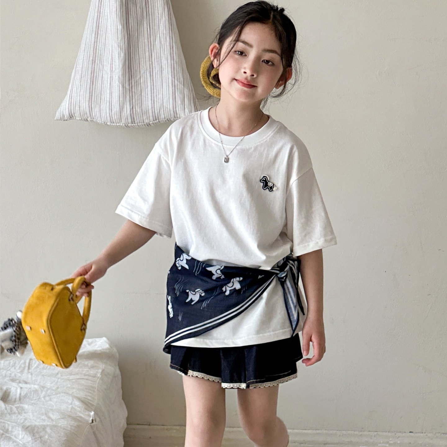 女童短袖T恤夏装2026新款12岁女孩夏季巨好看宽松上衣女大童半袖