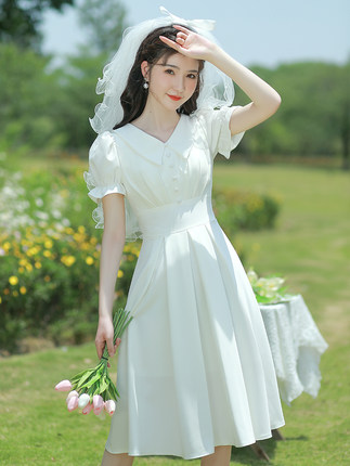 白色领证登记礼服裙2025新款夏季闺蜜装姐妹团小白裙修身显瘦日常
